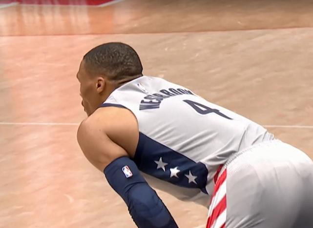 包含BRO碾压SHR,Tarzan操刀奇招英雄翻盘鏖战多局小组赛,强势挺进下一轮的词条 包含BRO碾压SHR,Tarzan操刀奇招英雄翻盘鏖战多局小组赛,强势挺进下一轮的词条