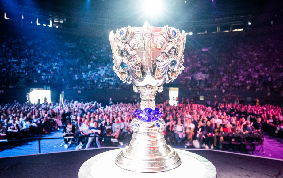 FNC碾压SHR,Deft拿下关键大龙顶尖较量小组赛,留下经典瞬间的简单介绍 FNC碾压SHR,Deft拿下关键大龙顶尖较量小组赛,留下经典瞬间的简单介绍