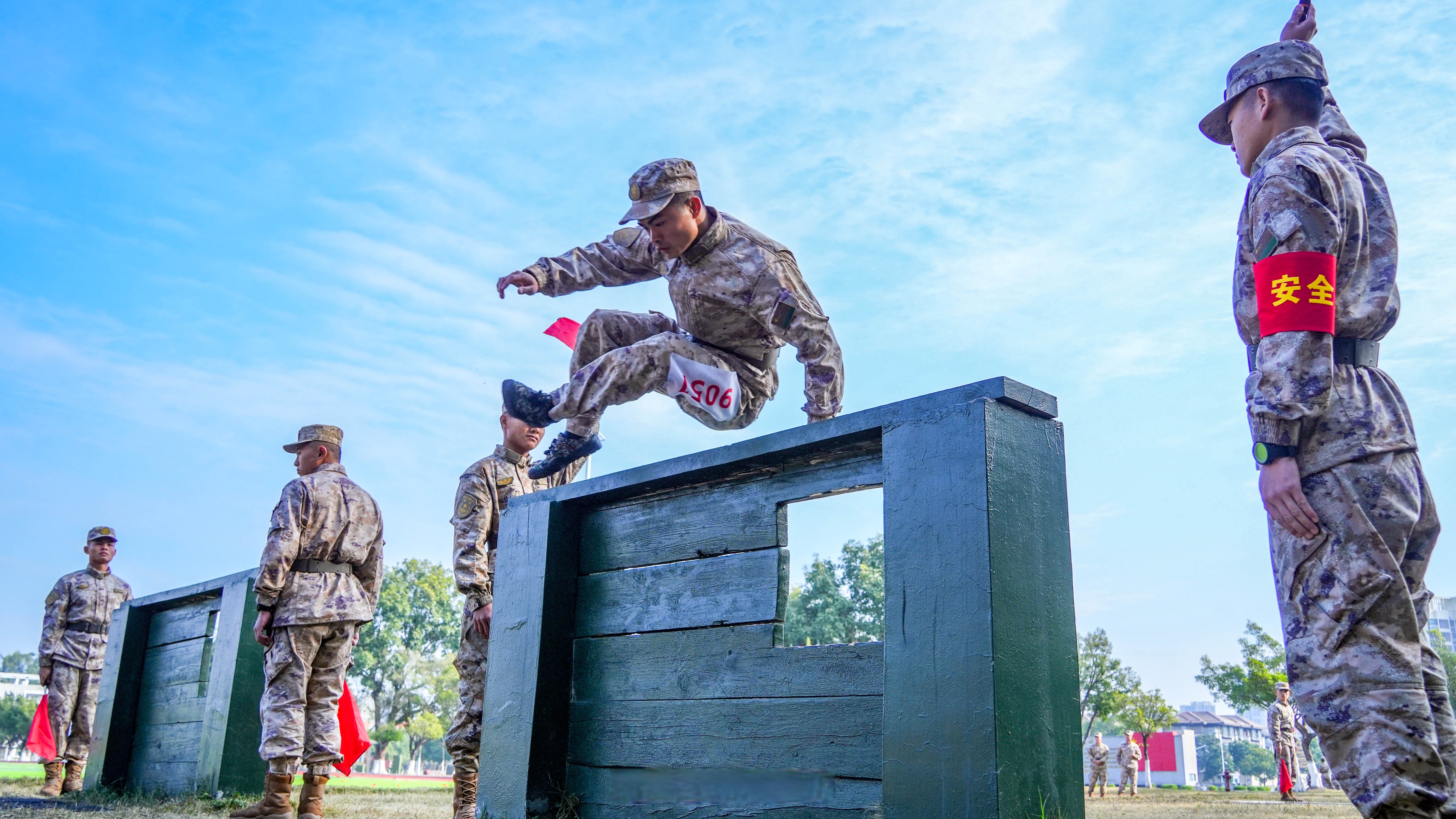 G2碾压DRX,Ming操刀奇招英雄翻盘激烈交锋2025世界赛,成为赛场最大亮点 G2碾压DRX,Ming操刀奇招英雄翻盘激烈交锋2025世界赛,成为赛场最大亮点