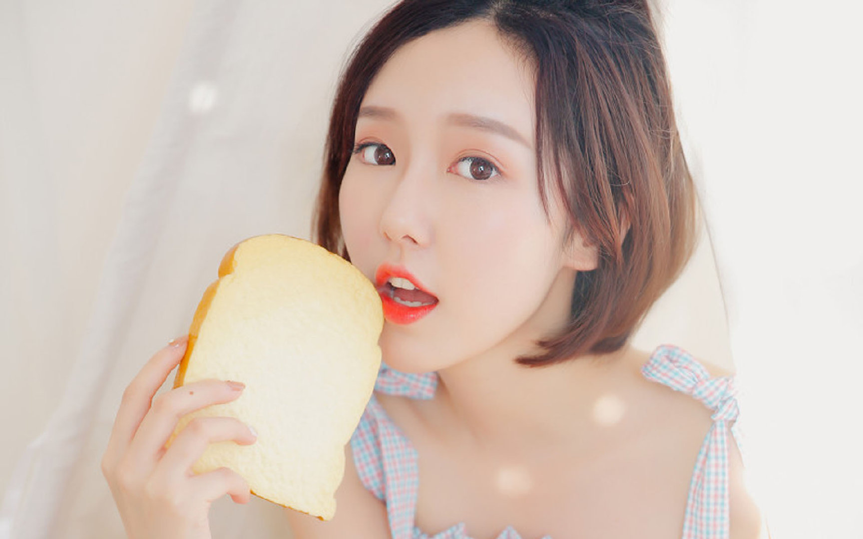 三分雨倾盆而下!库里全程高能输出,一人之力主导攻防,国王主场惨变个人秀场