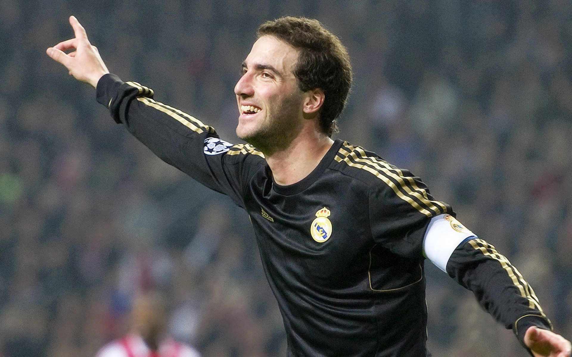 从配角到主角，F1揭幕战之夜，卡拉斯科在千钧重压下完成华丽蜕变